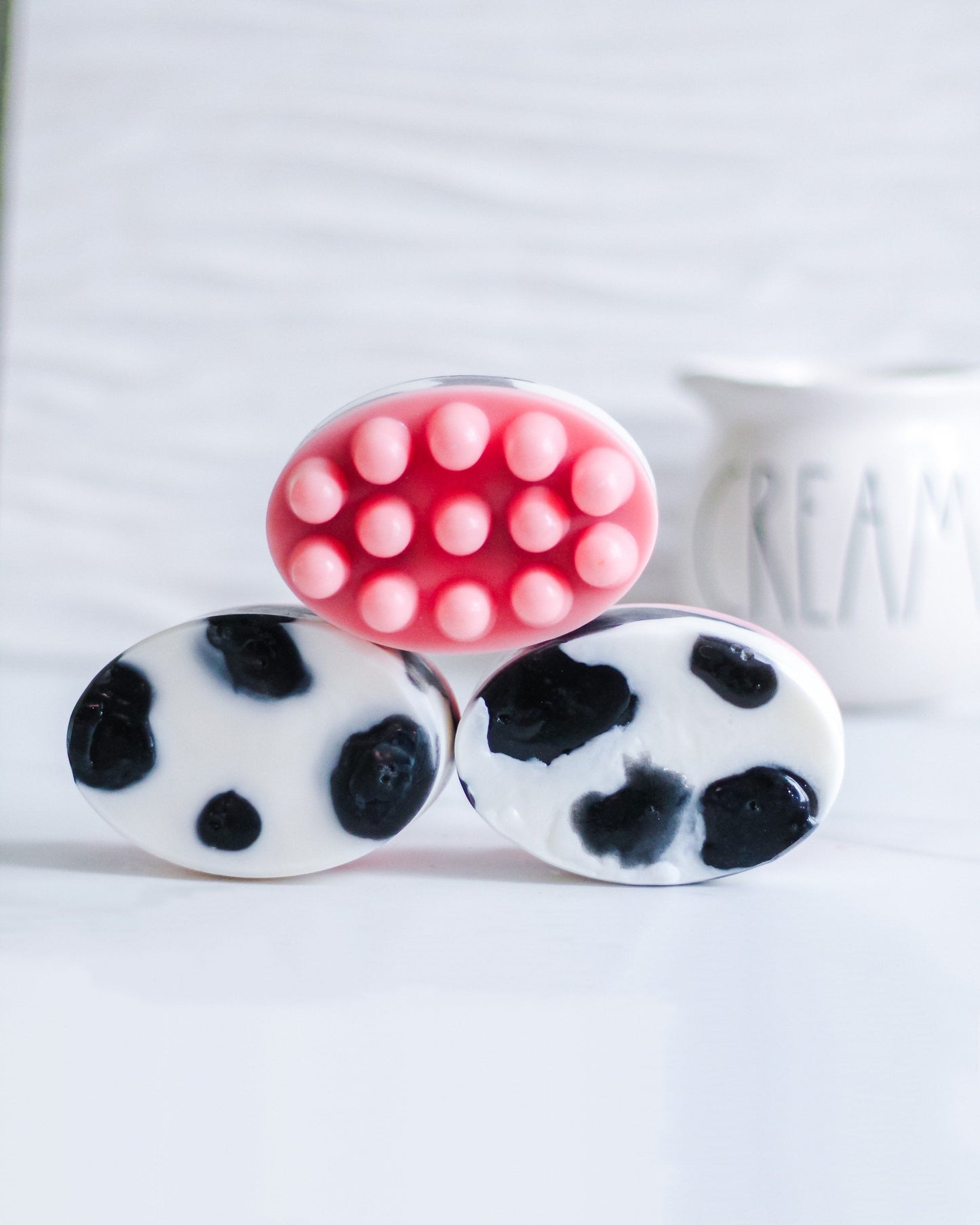 Udderly Cute Moossage Soap Bar | Light Creamy Fragrance