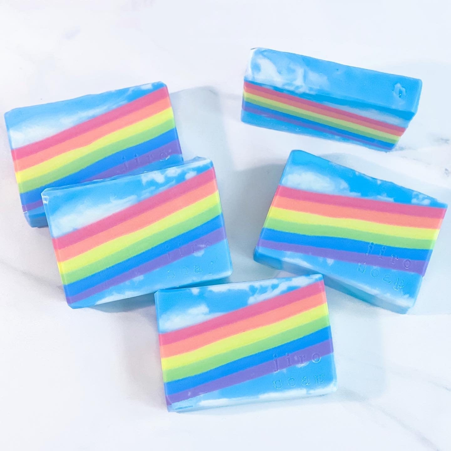 Chasing Rainbows | Red Currant & Thyme Tea Fragrance