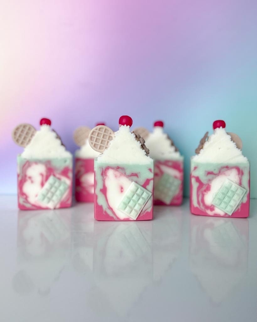 Christmas Brunch | Sweet Mint & Vanilla Scent | Soap Frosting Top