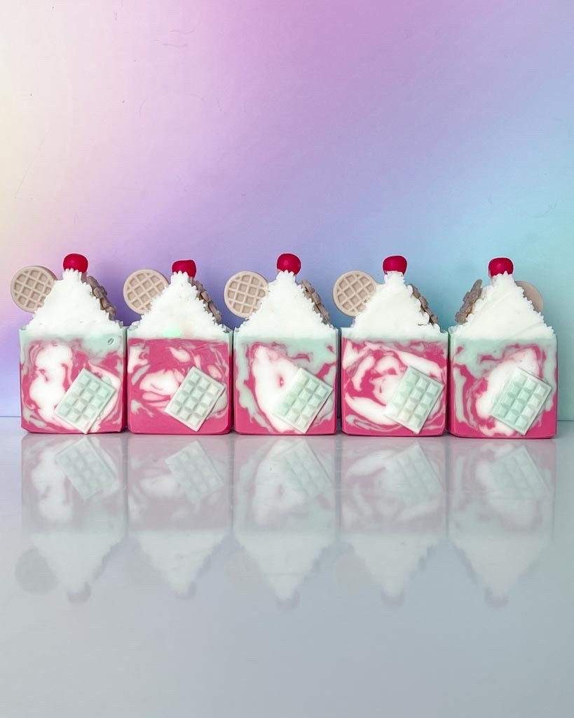 Christmas Brunch | Sweet Mint & Vanilla Scent | Soap Frosting Top
