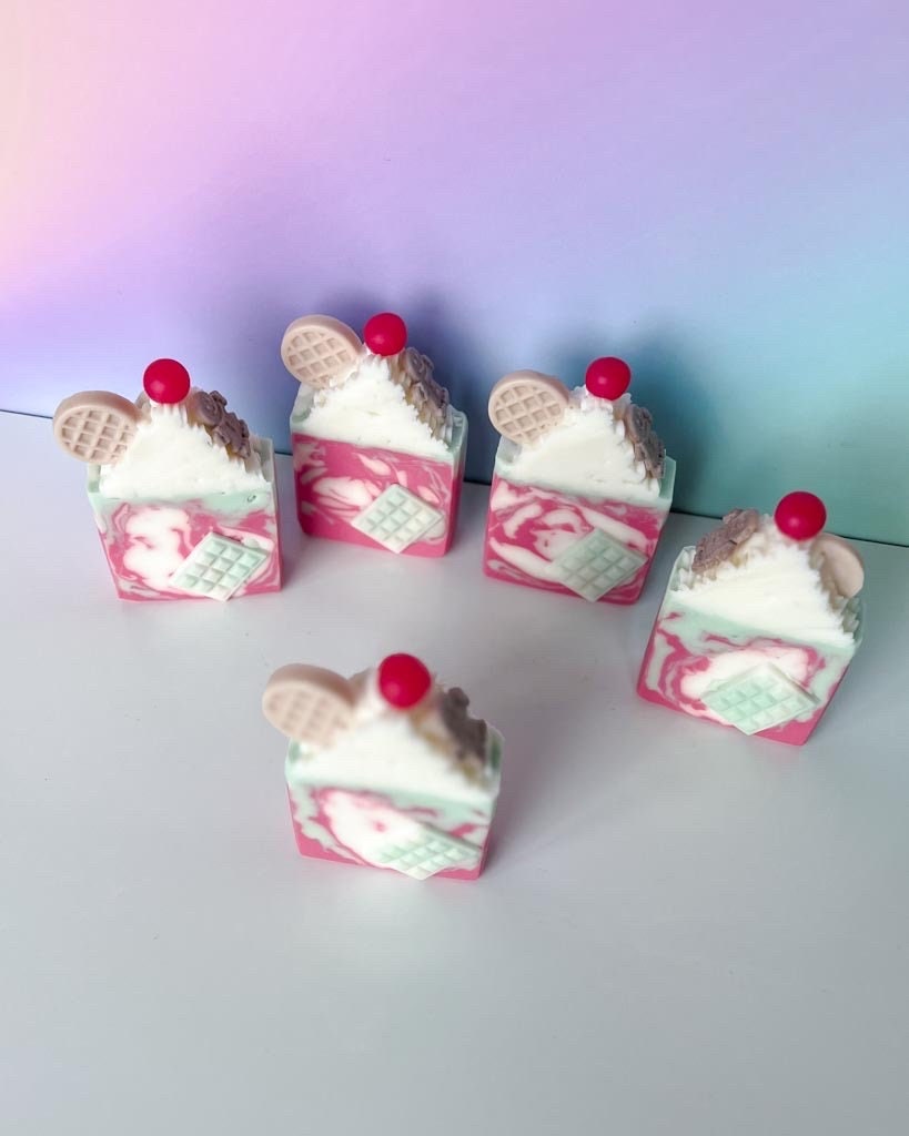 Christmas Brunch | Sweet Mint & Vanilla Scent | Soap Frosting Top